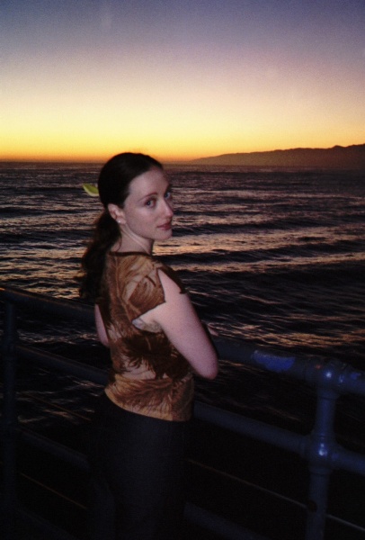 406x600 pixels (72K)