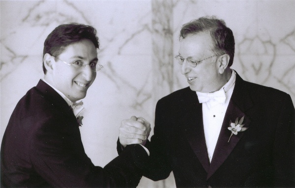 600x383 pixels (71K)