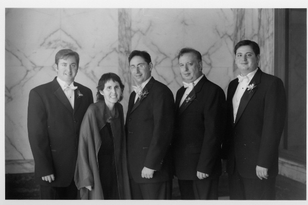 600x401 pixels (62K)